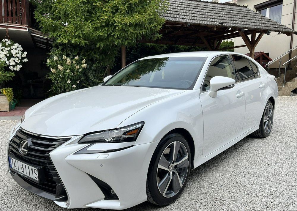 Lexus GS 200t / 300 Elegance - 轿车:图1 Lexus GS 200t / 300 Elegance - 轿车:图1