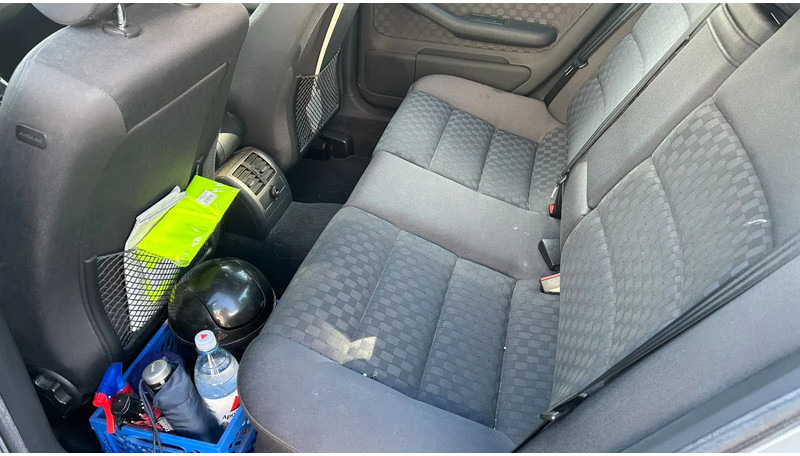 汽车 Audi 2.4 Benzine V6:图9 汽车 Audi 2.4 Benzine V6:图9