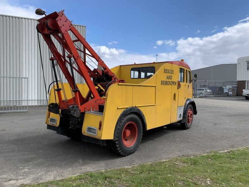 Commercial Commer Wrecker Afsleep Berging 1952 Barnfinds and Restoration projects Dubbelcabine bergingsvoertuig - 拖吊车:图2 Commercial Commer Wrecker Afsleep Berging 1952 Barnfinds and Restoration projects Dubbelcabine bergingsvoertuig - 拖吊车:图2