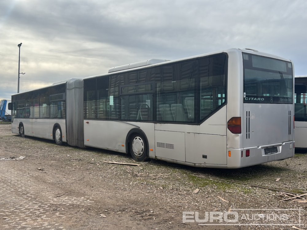 2000 Mercedes Benz CITARO 0 530G - 铰接客车:图3 2000 Mercedes Benz CITARO 0 530G - 铰接客车:图3