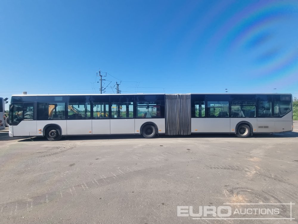 2001 Mercedes Benz CITARO 0 530G - 铰接客车:图2 2001 Mercedes Benz CITARO 0 530G - 铰接客车:图2