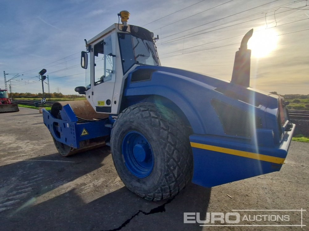 2011 Bomag BW213 D-4 - 碾压机:图3 2011 Bomag BW213 D-4 - 碾压机:图3