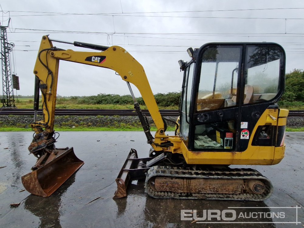 2011 CAT 302.5C - 小型挖掘机:图2 2011 CAT 302.5C - 小型挖掘机:图2