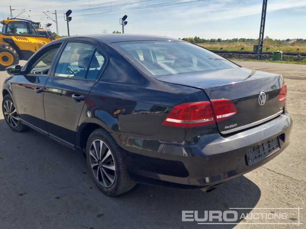 2011 Volkswagen Passat - 汽车:图3 2011 Volkswagen Passat - 汽车:图3
