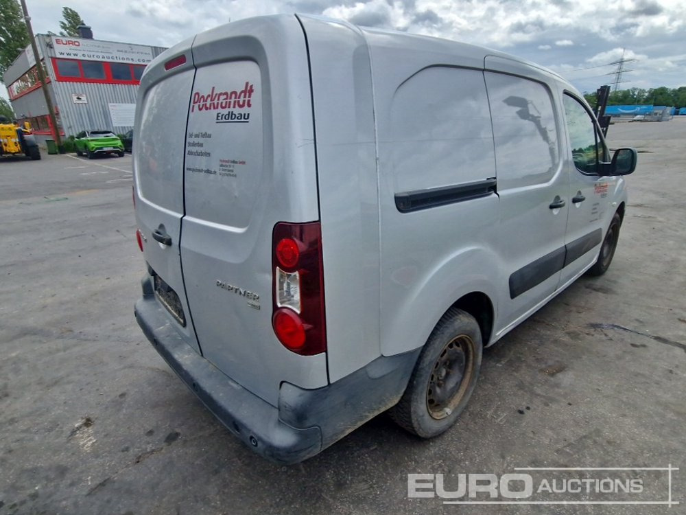 2012 Peugeot Partner - 紧凑型面包车:图5 2012 Peugeot Partner - 紧凑型面包车:图5