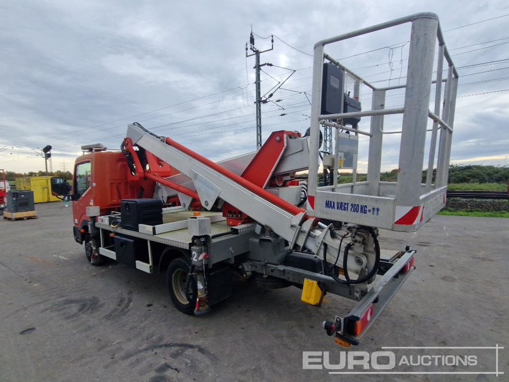 2014 Nissan Cabstar 35.12 - 车载空中平台:图3 2014 Nissan Cabstar 35.12 - 车载空中平台:图3