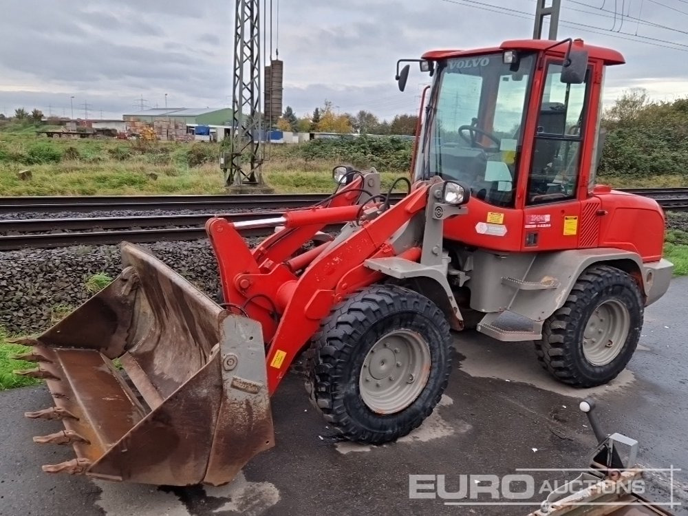 2017 Volvo L30G - 轮式装载机:图1 2017 Volvo L30G - 轮式装载机:图1