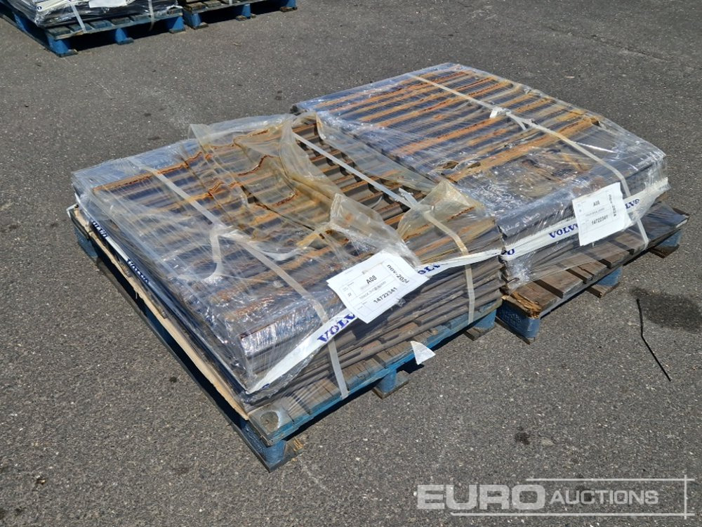 800mm Steel Track Plates to suit Vovo EC200 - 备件 适用于 挖掘机:图2 800mm Steel Track Plates to suit Vovo EC200 - 备件 适用于 挖掘机:图2