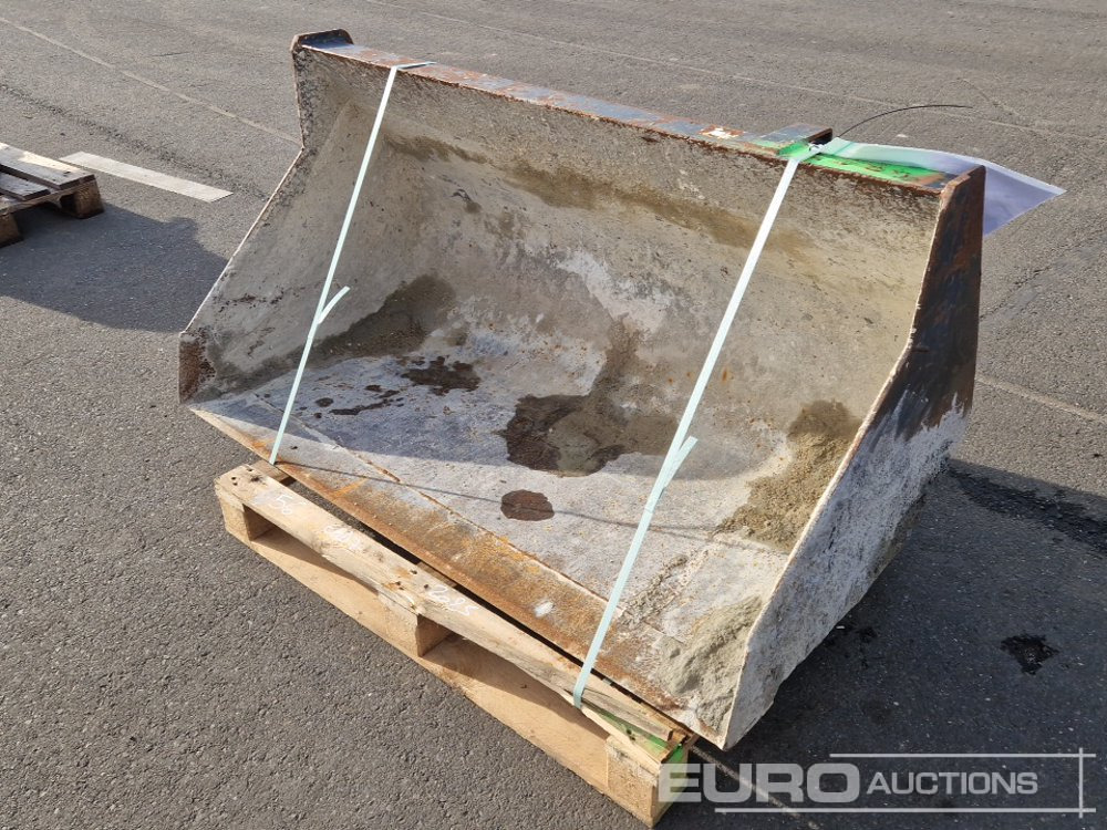 Front Loading Bucket to suit Manitou - 铲斗:图1 Front Loading Bucket to suit Manitou - 铲斗:图1