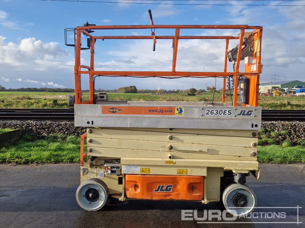 JLG 2630ES - 空中平台:图2 JLG 2630ES - 空中平台:图2