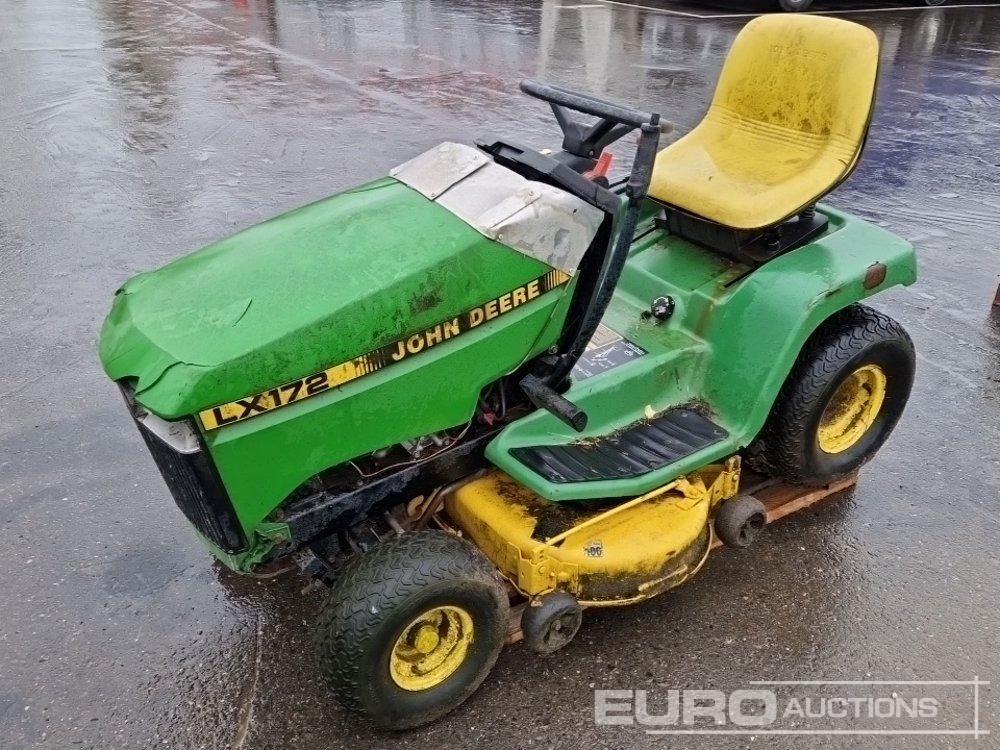 John Deere LX172 - 园林割草机:图1 John Deere LX172 - 园林割草机:图1