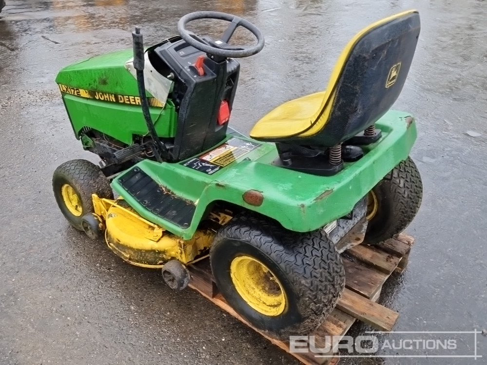 John Deere LX172 - 园林割草机:图3 John Deere LX172 - 园林割草机:图3
