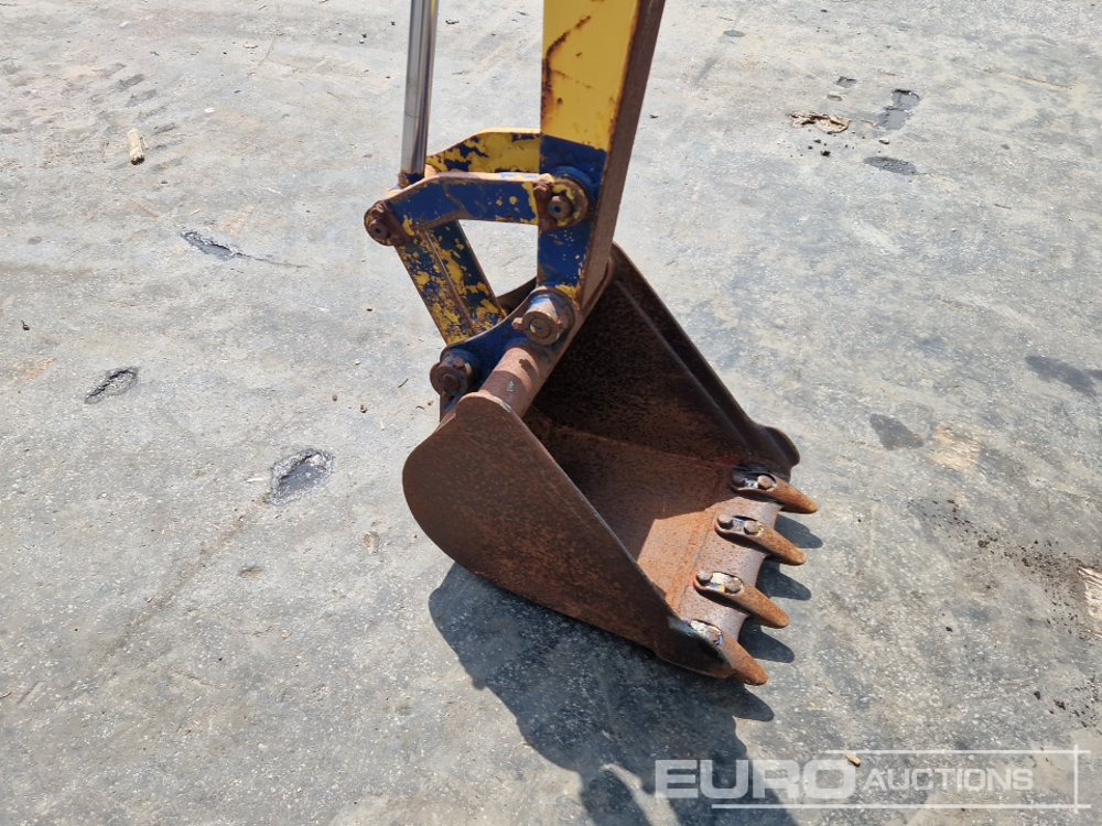 Komatsu PC15-2 - 小型挖掘机:图2 Komatsu PC15-2 - 小型挖掘机:图2