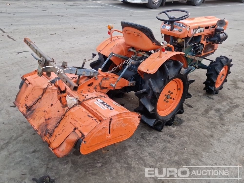 Kubota B7001 - 紧凑型拖拉机:图4 Kubota B7001 - 紧凑型拖拉机:图4