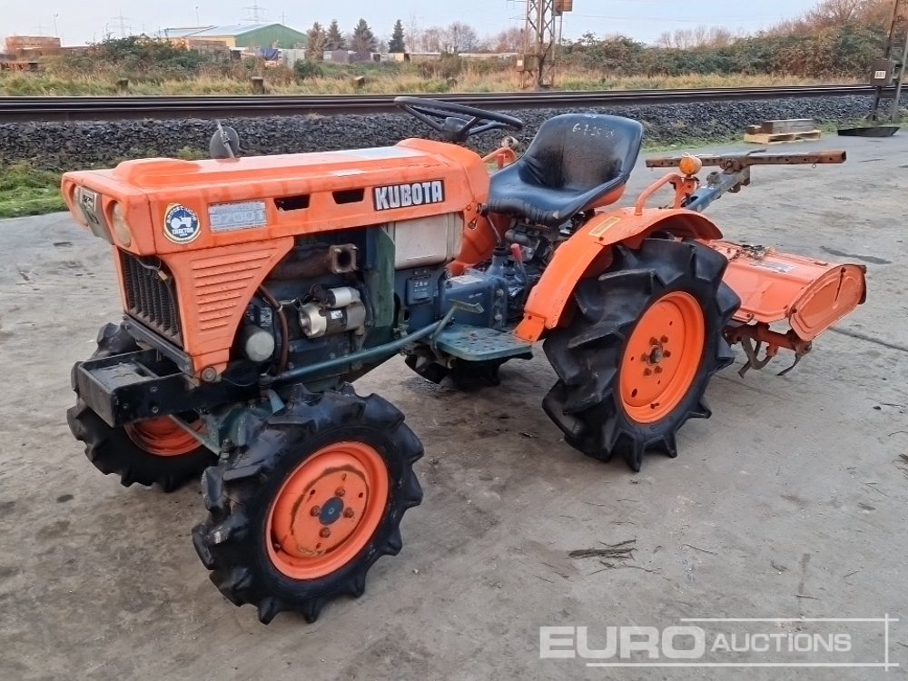 Kubota B7001 - 紧凑型拖拉机:图1 Kubota B7001 - 紧凑型拖拉机:图1