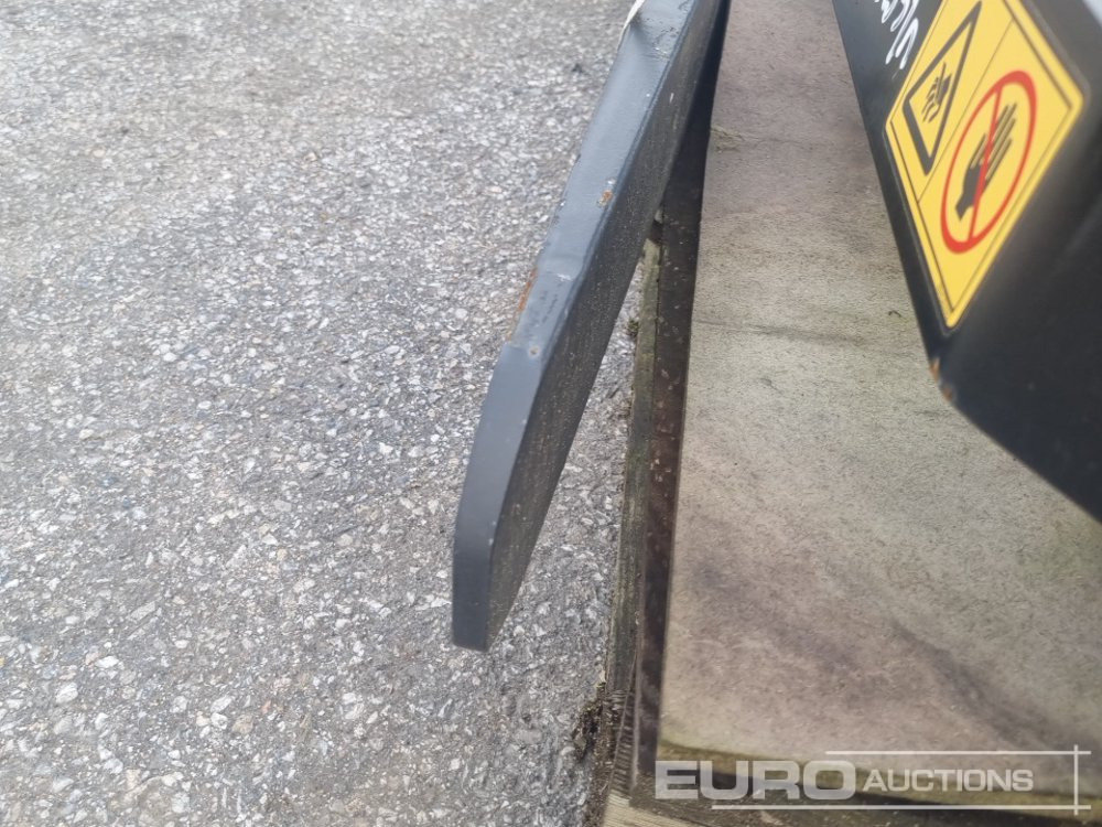 材料装卸设备 Manitou Fork Frame with Forks：图21