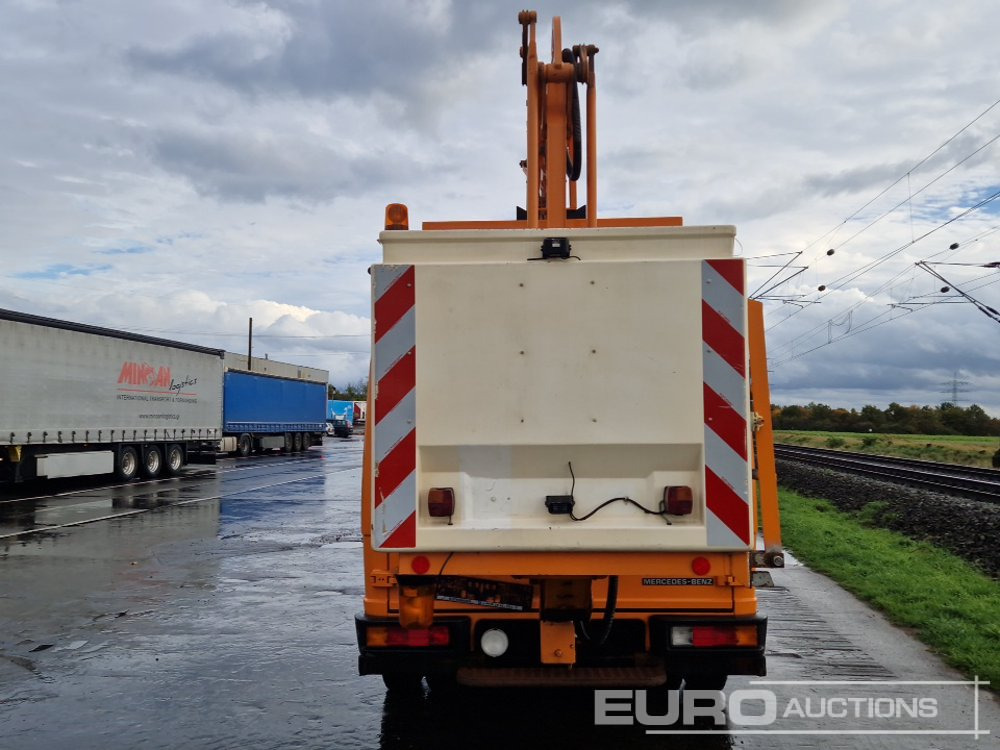 Mercedes 612D - 车载空中平台:图4 Mercedes 612D - 车载空中平台:图4