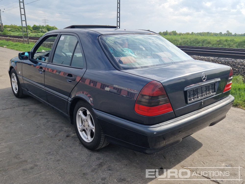 Mercedes Petrol, Automatic, Sunroof, Spare Tyres - 汽车:图3 Mercedes Petrol, Automatic, Sunroof, Spare Tyres - 汽车:图3