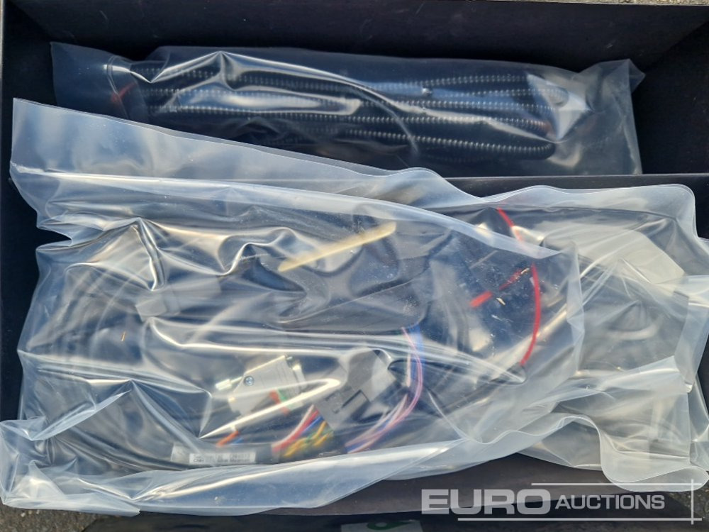 SOLSTEER Auto-Guidance Conversion Kit to support John Deere AutoTrac fits Case IH Magnum, New Holland T8 - 农业机械:图4 SOLSTEER Auto-Guidance Conversion Kit to support John Deere AutoTrac fits Case IH Magnum, New Holland T8 - 农业机械:图4