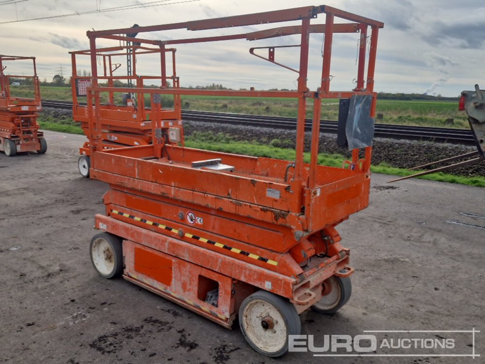SkyJack Electric Scissor Lift - 空中平台:图3 SkyJack Electric Scissor Lift - 空中平台:图3
