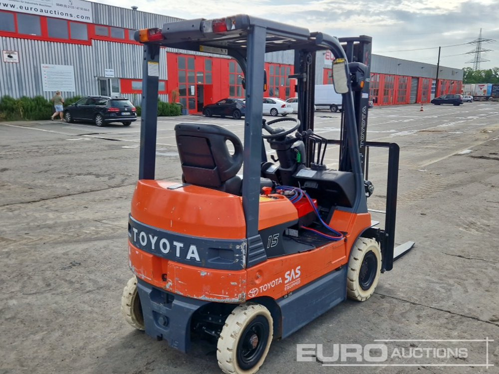 Toyota 7FB15 - 电动叉车:图3 Toyota 7FB15 - 电动叉车:图3