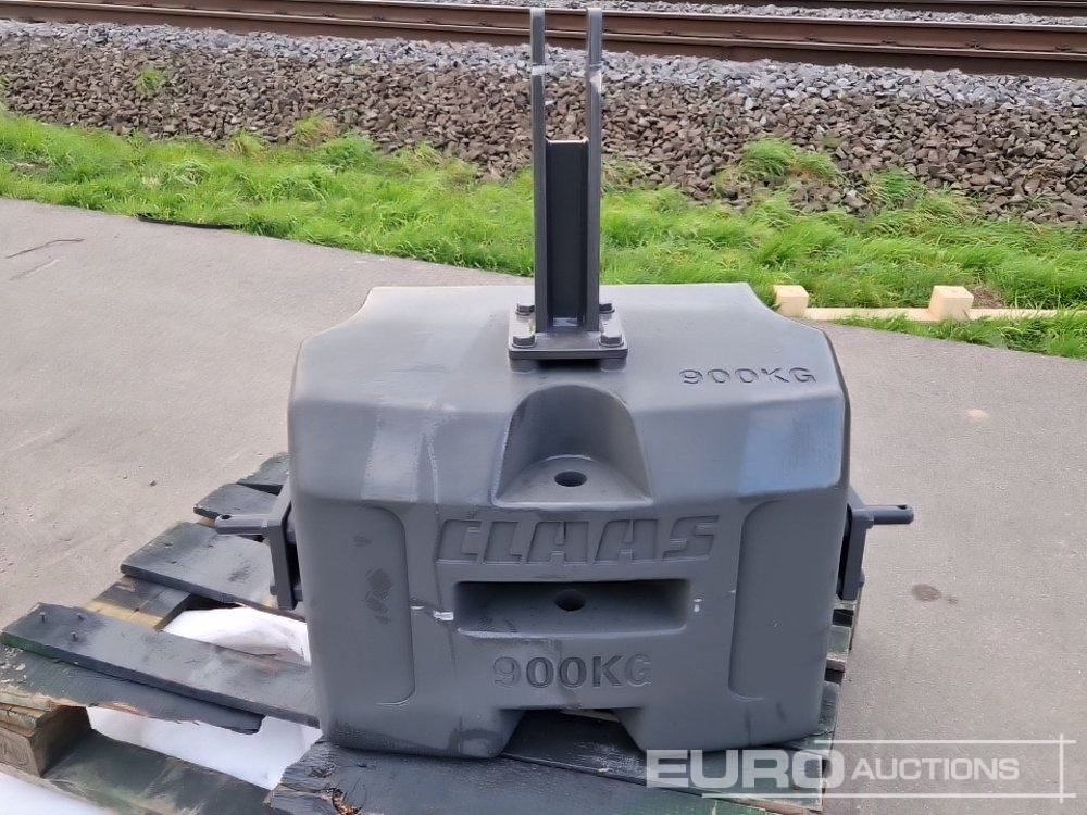 Unused 2025 Claas 900kg BigPack Cast Iron Block Weight. Can be Mounted on the Front Weight Carrier, Front Hitch or Rear Hitch - 农业机械:图5 Unused 2025 Claas 900kg BigPack Cast Iron Block Weight. Can be Mounted on the Front Weight Carrier, Front Hitch or Rear Hitch - 农业机械:图5
