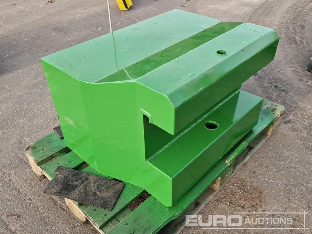 Unused 2025 John Deere 600kg Front Weights to suit John Deere Tractors, Metal Case with Towing Eye (Green) - 农业机械:图4 Unused 2025 John Deere 600kg Front Weights to suit John Deere Tractors, Metal Case with Towing Eye (Green) - 农业机械:图4