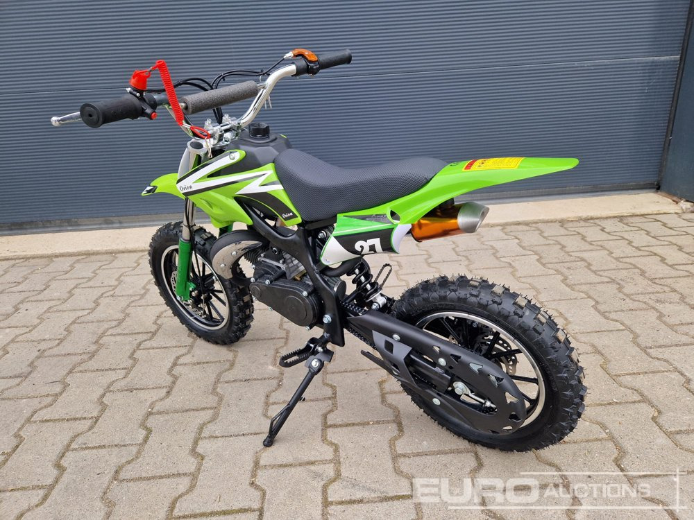 Unused DIRTBIKE 50R-D705 49CC Kids Petrol Motorbike, Automatic - 摩托车:图4 Unused DIRTBIKE 50R-D705 49CC Kids Petrol Motorbike, Automatic - 摩托车:图4
