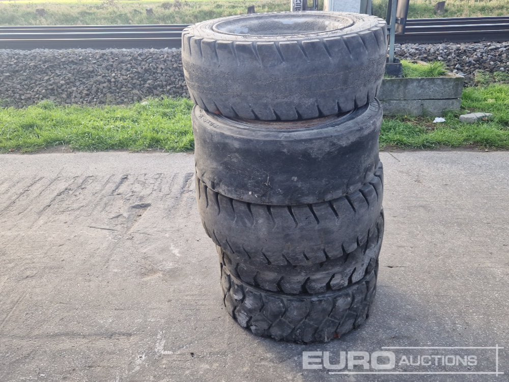 Various Tyres (5 of) - 轮胎:图1 Various Tyres (5 of) - 轮胎:图1