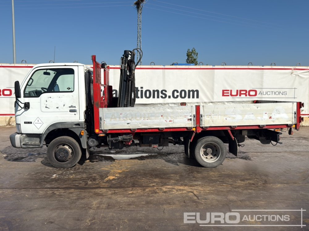 2004 Nissan Cabstar - 栏板式/ 平板卡车:图2 2004 Nissan Cabstar - 栏板式/ 平板卡车:图2