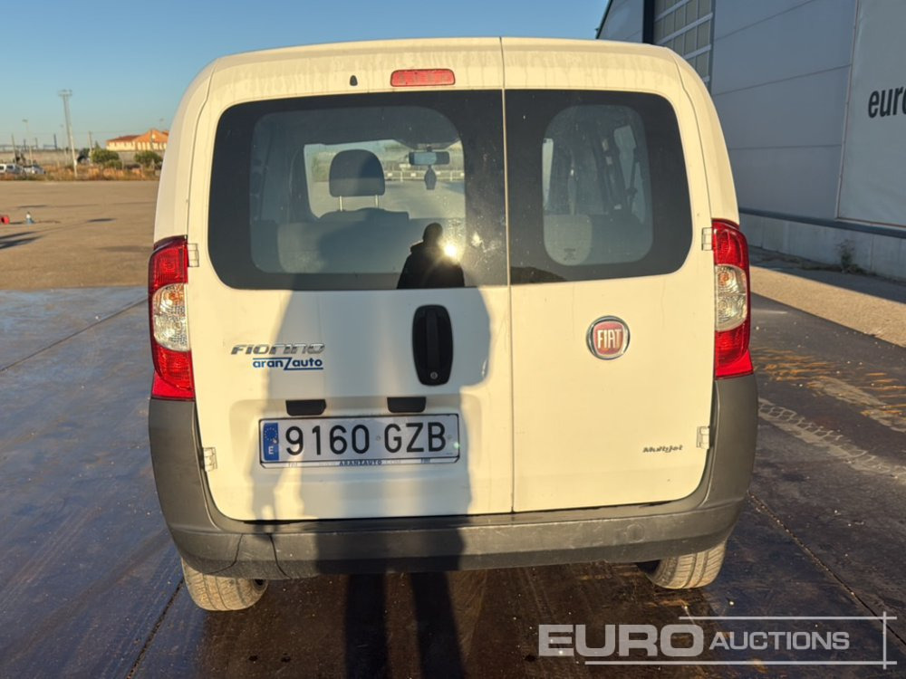 2010 Fiat Fiorino - 紧凑型面包车, 康比货车:图4 2010 Fiat Fiorino - 紧凑型面包车, 康比货车:图4