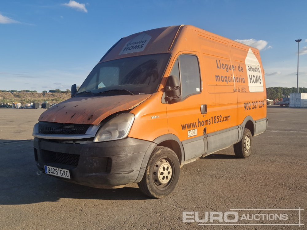 2010 Iveco Daily 35 S14 - 无侧窗厢式货车:图1 2010 Iveco Daily 35 S14 - 无侧窗厢式货车:图1