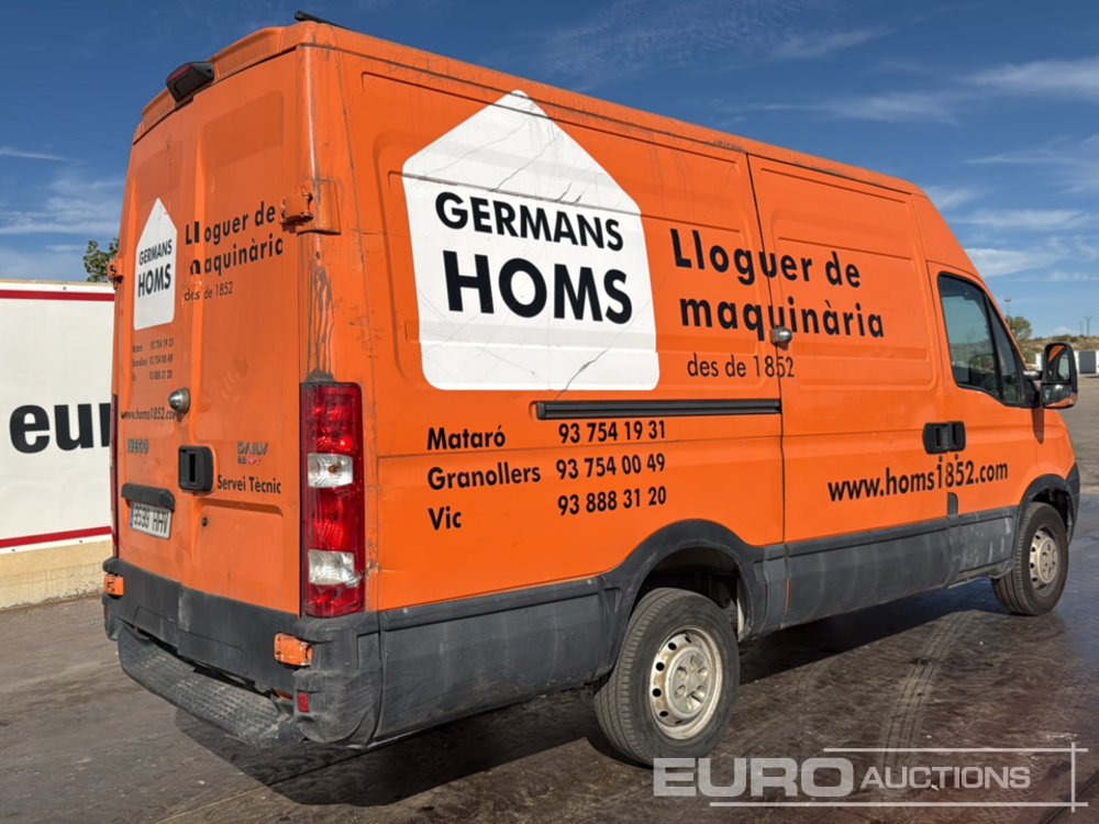 2012 Iveco Daily 35 S14 - 无侧窗厢式货车:图5 2012 Iveco Daily 35 S14 - 无侧窗厢式货车:图5