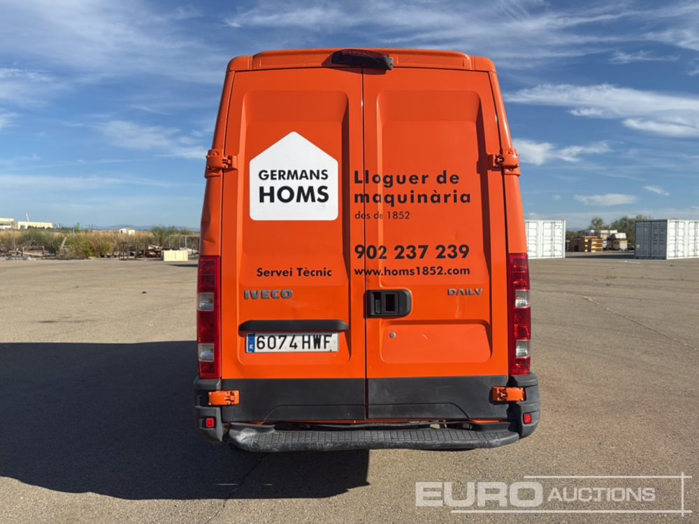 2014 Iveco Daily 35 S13 - 无侧窗厢式货车:图4 2014 Iveco Daily 35 S13 - 无侧窗厢式货车:图4