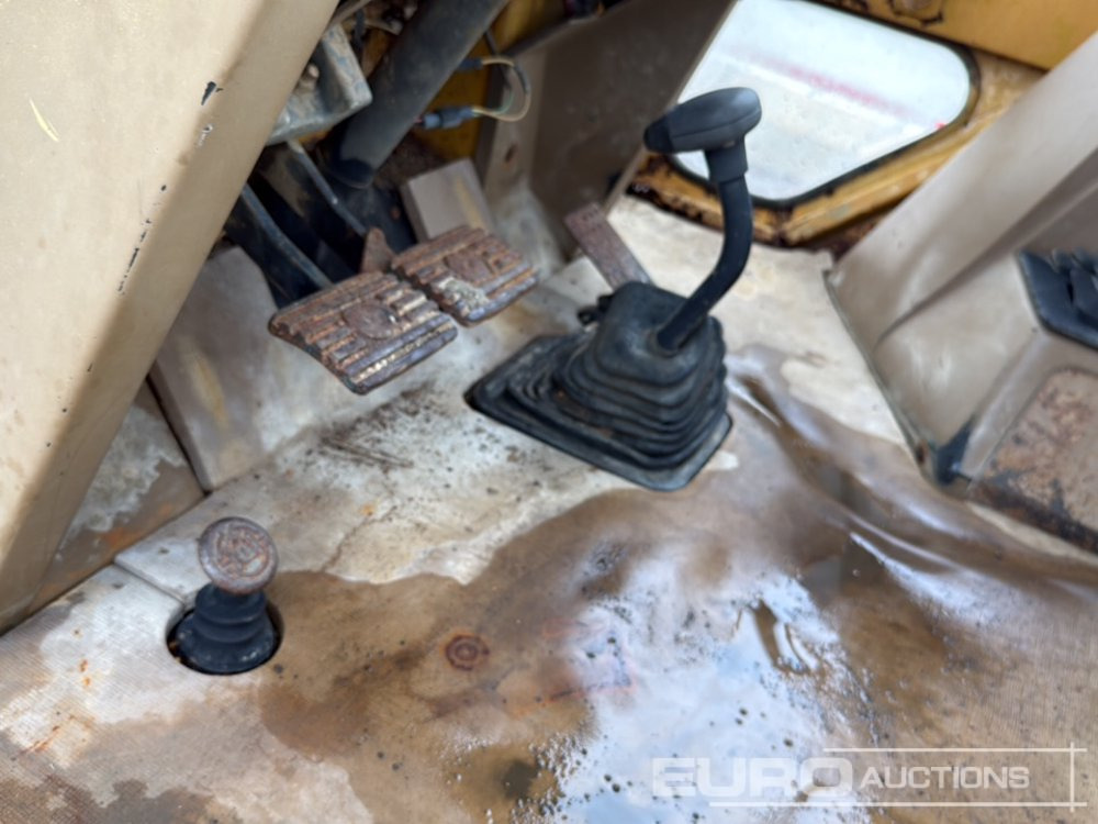 反铲装载机 CAT 428：图24