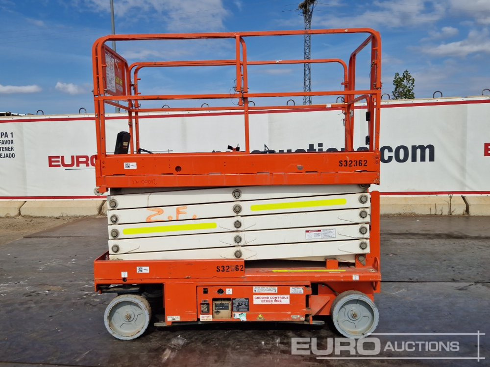 Snorkel S3246E - 空中平台:图2 Snorkel S3246E - 空中平台:图2