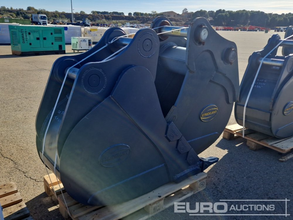 Strickland Set of 21T 18' Digging Bucket (S/N 145756), BT20 24' Digging Bucket (S/N 501669930L) - 铲斗:图4 Strickland Set of 21T 18' Digging Bucket (S/N 145756), BT20 24' Digging Bucket (S/N 501669930L) - 铲斗:图4