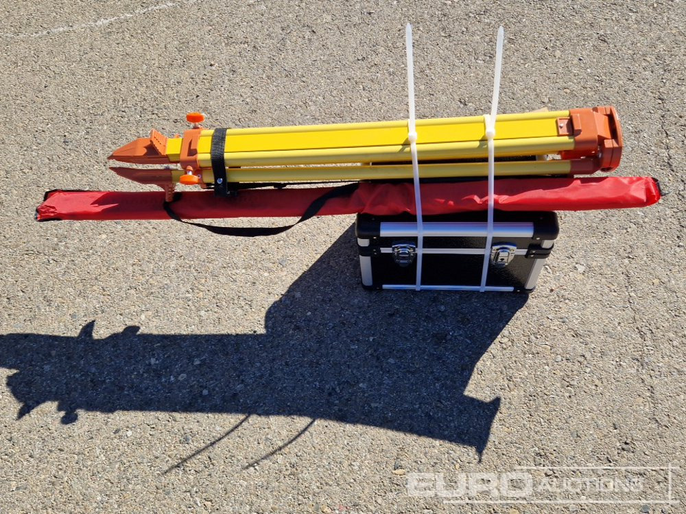 Unused 2025 Captok Self-Leveling Rotary Laser Level With Batteries, Receiver, Tripod, Grade Rod - 车间设备:图5 Unused 2025 Captok Self-Leveling Rotary Laser Level With Batteries, Receiver, Tripod, Grade Rod - 车间设备:图5