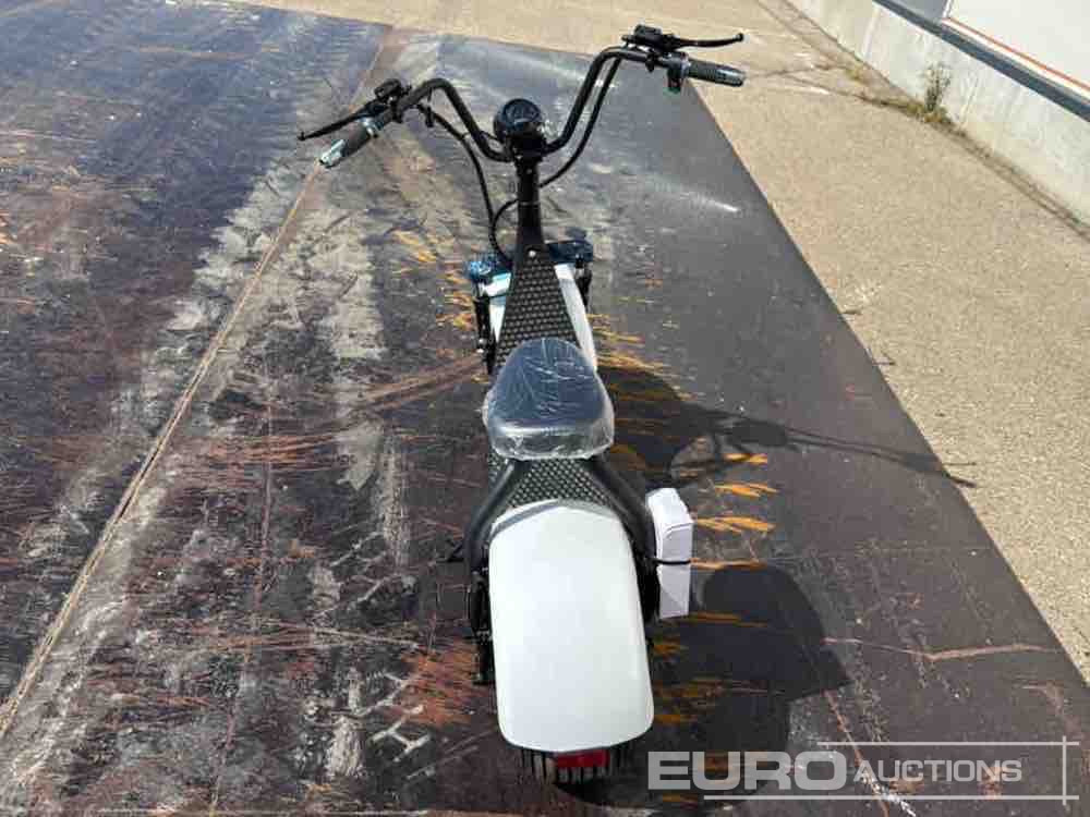 Unused City coco Electric Scooter Max Speed 40km/h, Autonomy 45km / Scooter Eléctrico - 摩托车:图4 Unused City coco Electric Scooter Max Speed 40km/h, Autonomy 45km / Scooter Eléctrico - 摩托车:图4