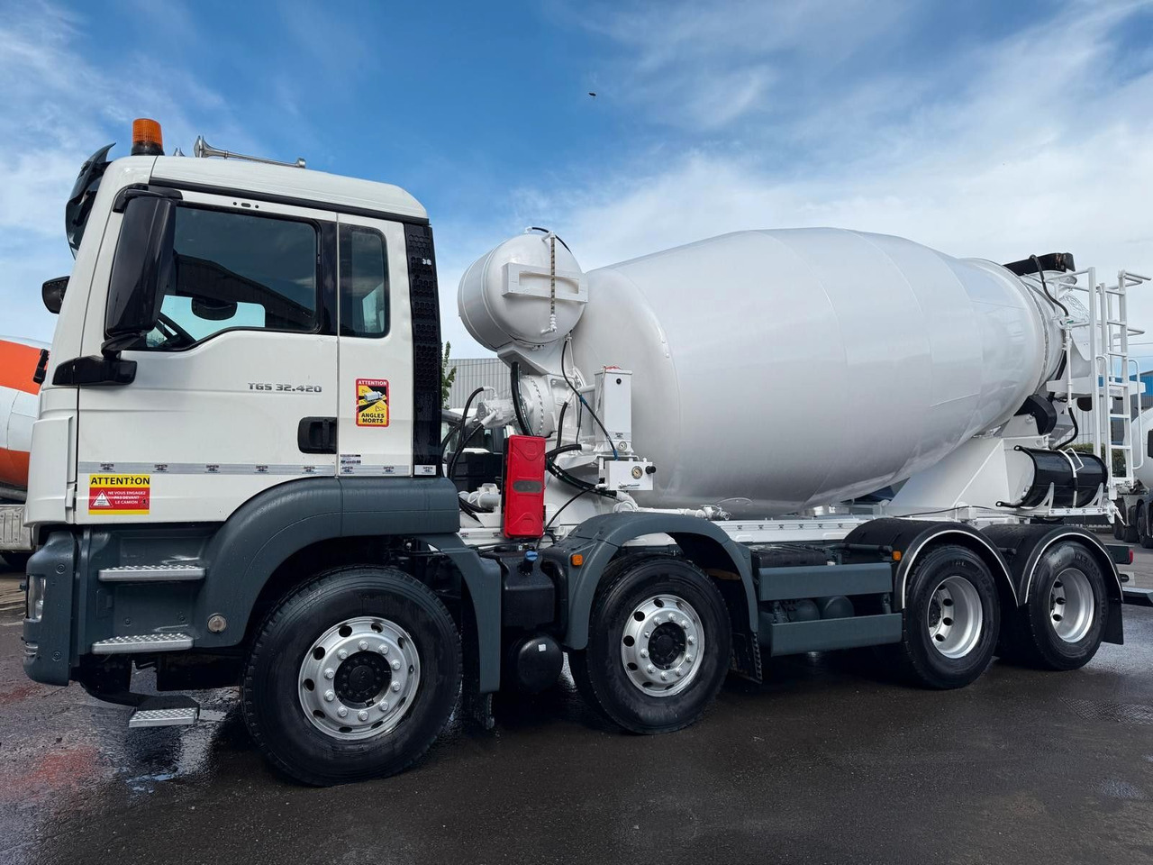 MAN TGS 32.420 - 混凝土搅拌车:图1 MAN TGS 32.420 - 混凝土搅拌车:图1