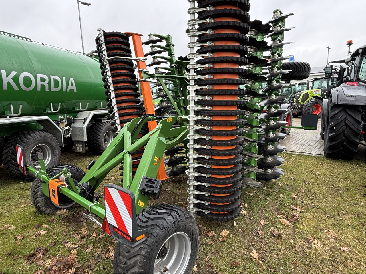 Amazone Kurzscheibenegge Catros XL6003 - 圆盘耙:图5 Amazone Kurzscheibenegge Catros XL6003 - 圆盘耙:图5