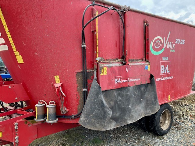 BVL V-Mix Plus 20-2S - 饲料搅拌车:图1 BVL V-Mix Plus 20-2S - 饲料搅拌车:图1