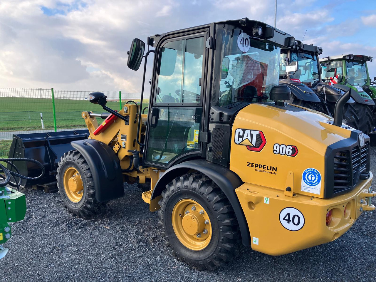 Caterpillar 906 - 轮式装载机:图2 Caterpillar 906 - 轮式装载机:图2