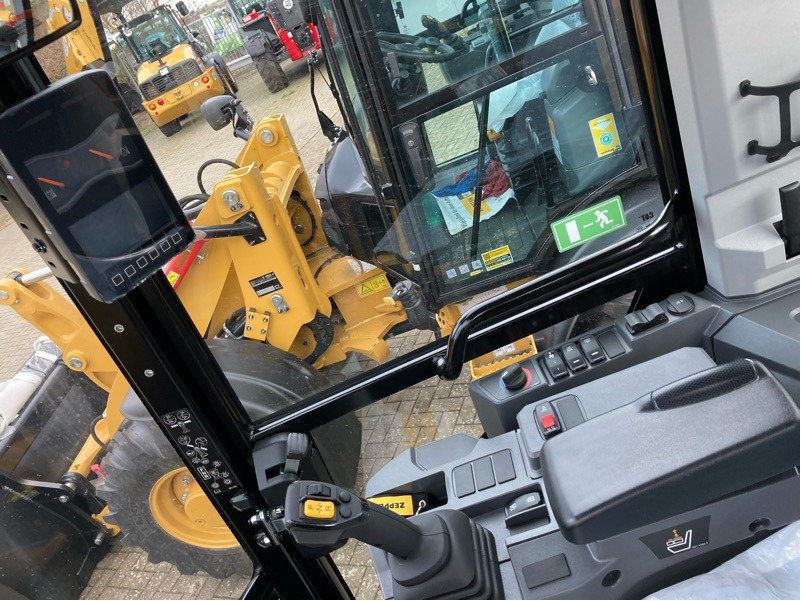 Caterpillar 906 - 轮式装载机:图3 Caterpillar 906 - 轮式装载机:图3