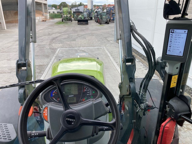 Claas Arion 460 - 拖拉机:图2 Claas Arion 460 - 拖拉机:图2