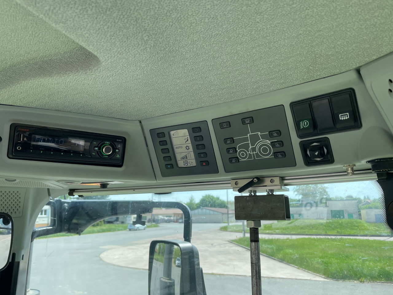 Claas Arion 660 C-matic - 拖拉机:图2 Claas Arion 660 C-matic - 拖拉机:图2