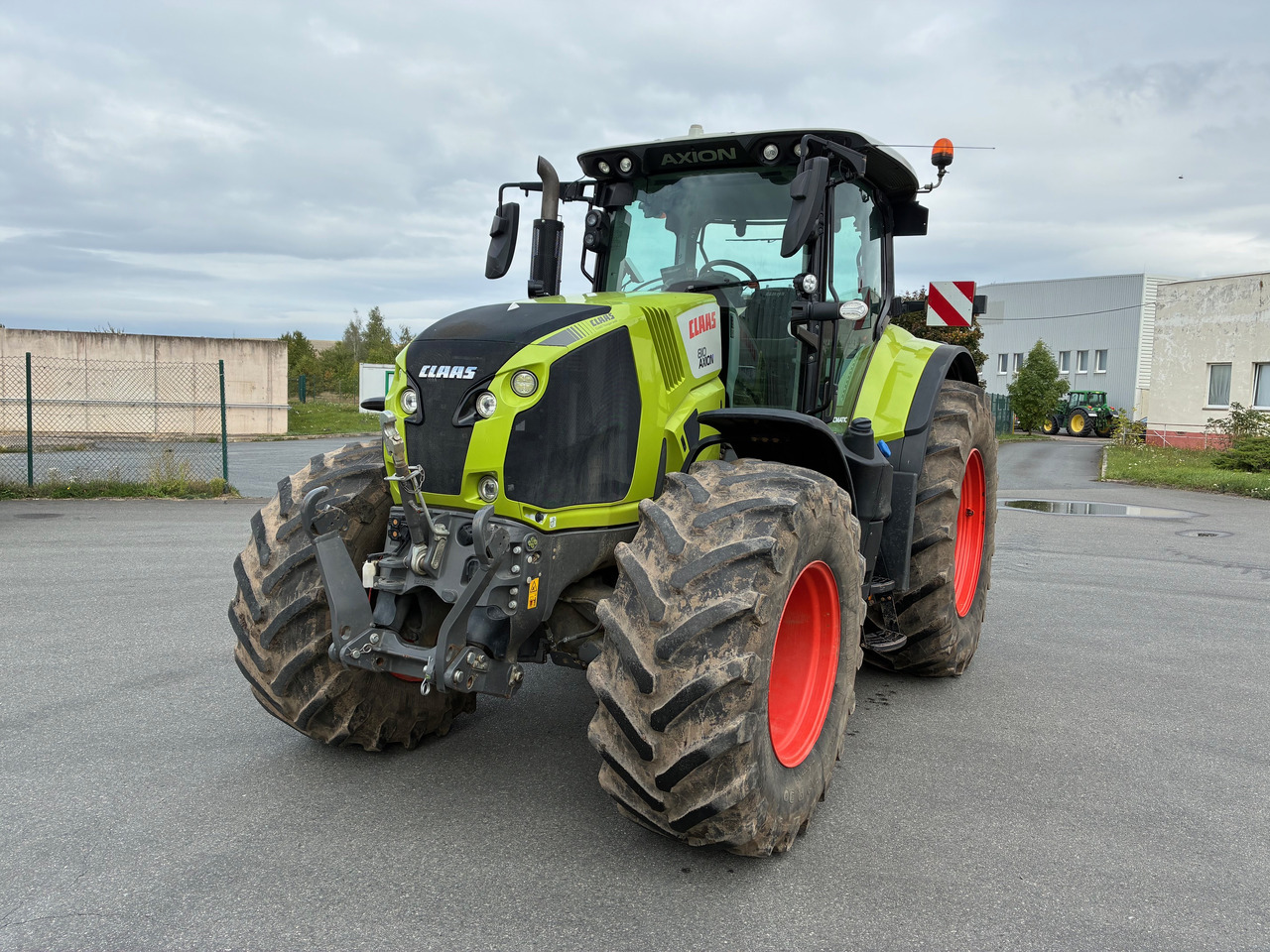 Claas Axion 810 - 拖拉机:图1 Claas Axion 810 - 拖拉机:图1