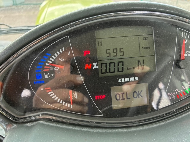 Claas Axion 870 CMATIC - 拖拉机:图2 Claas Axion 870 CMATIC - 拖拉机:图2