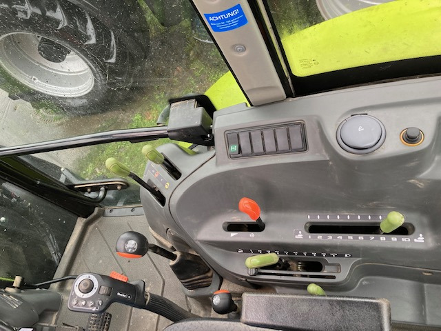 Claas Axos 310 - 拖拉机:图4 Claas Axos 310 - 拖拉机:图4
