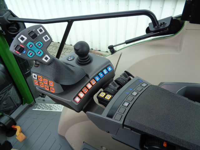 Fendt 211 S Vario Gen3 Power - 拖拉机:图4 Fendt 211 S Vario Gen3 Power - 拖拉机:图4